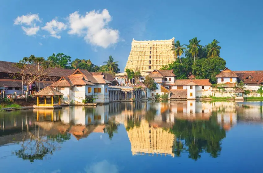 sree padmanabhaswamy temple and pond reflection view