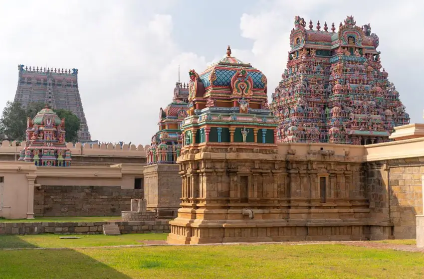 srirangam temple gopurams and architecture trichy