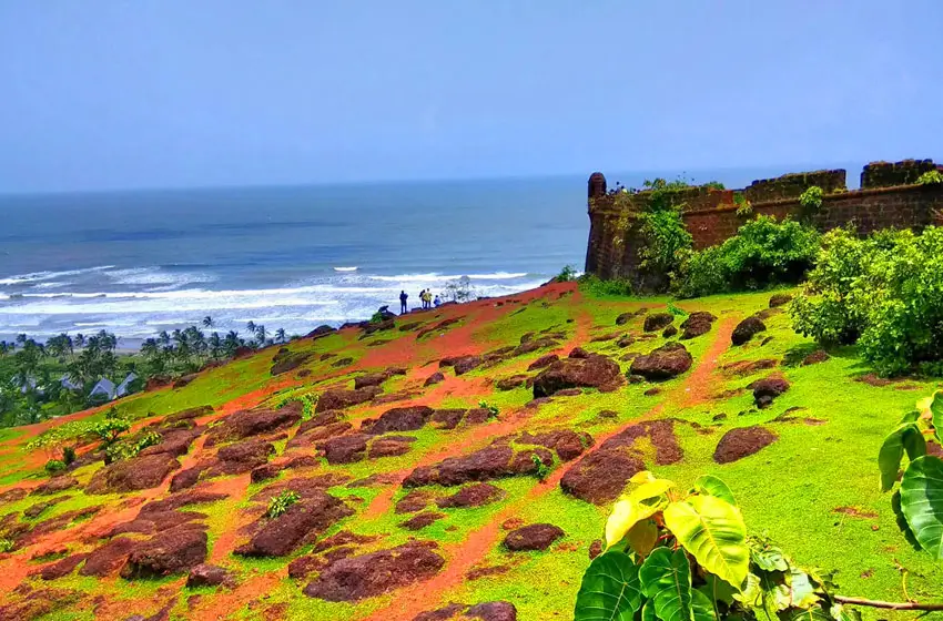 chapora fort goa stone walls and sea view