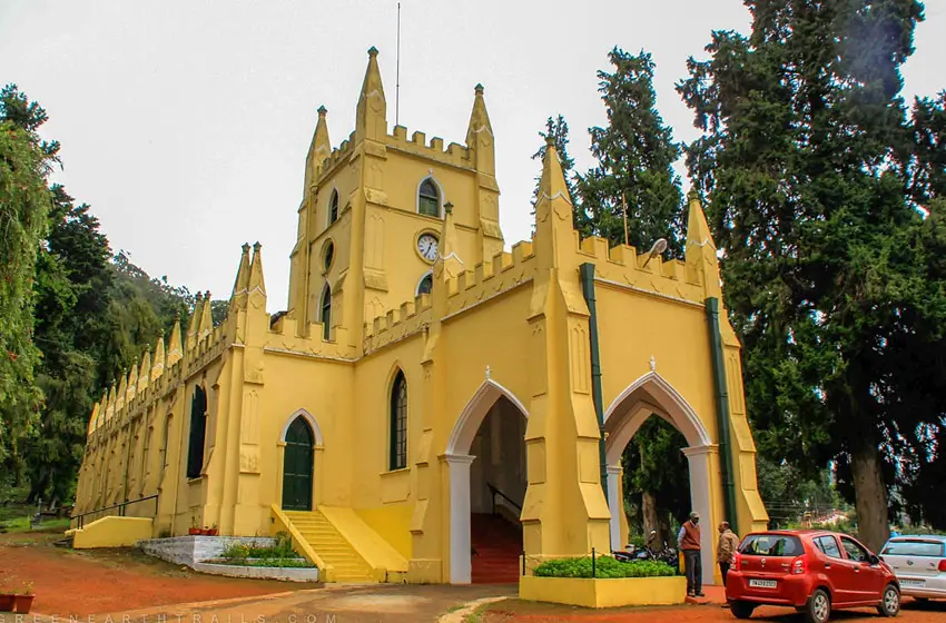 csi st.stephens church ooty yellow facade