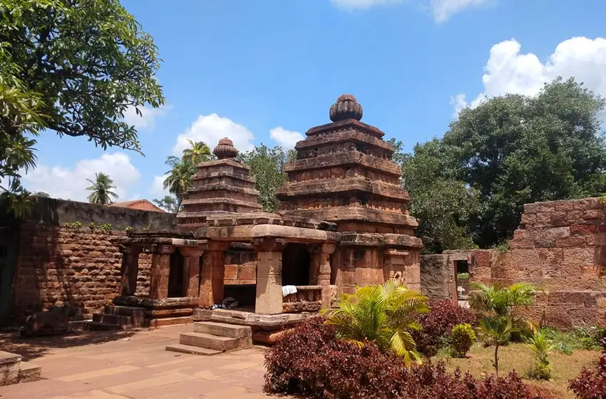 mahakuta temple complex badami stone shikharas