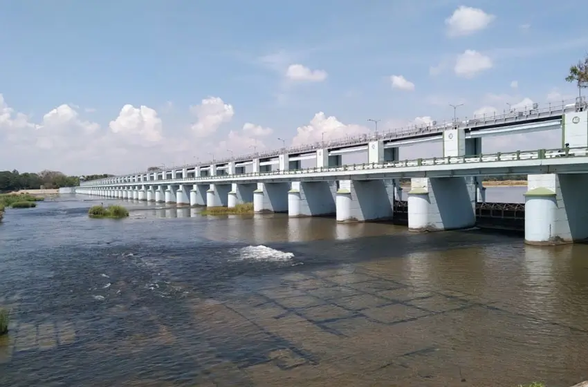 mukkombu dam concrete barrage and river trichy
