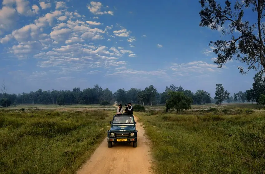 nagarhole national park safari jeep wildlife trail