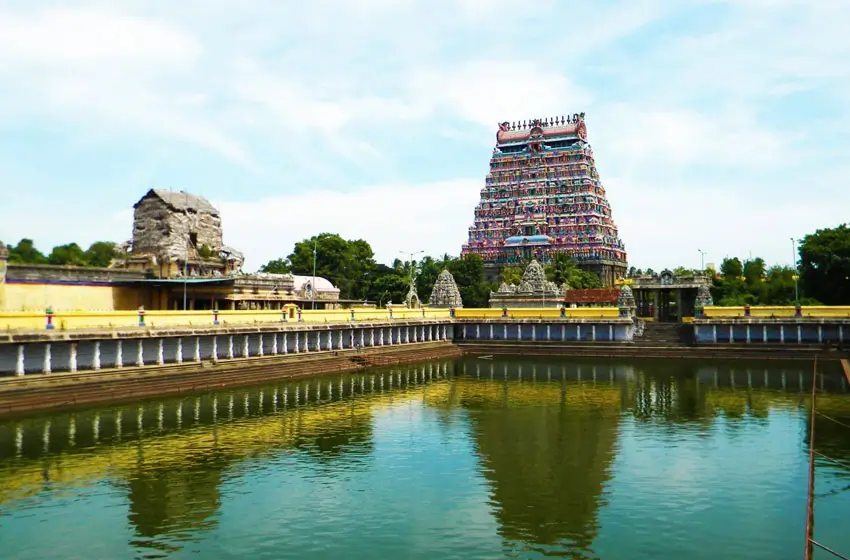 Sivaganga-park-tank-and-heritage-architecture