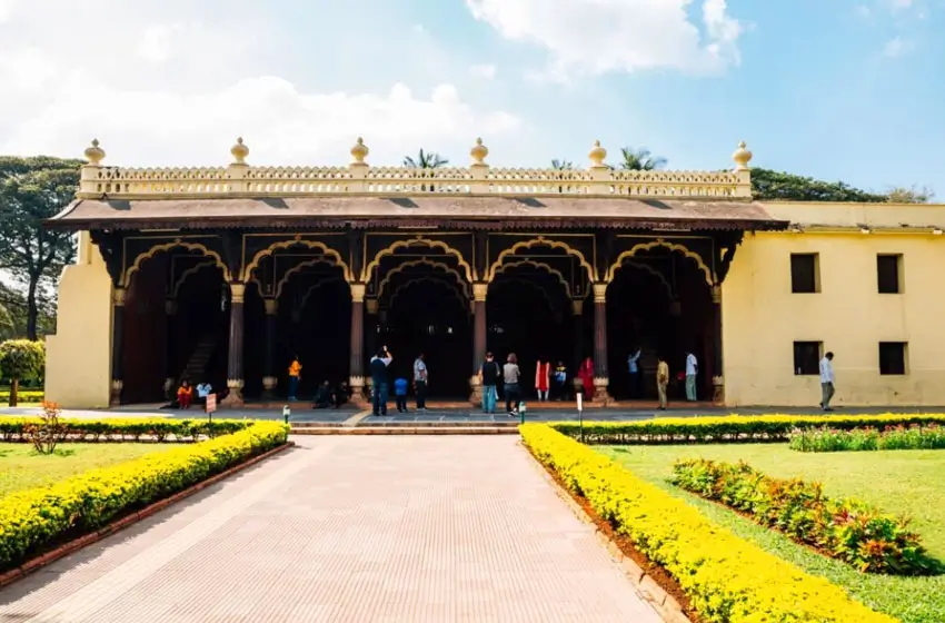 tipu sultans summer palace wooden facade and gardens