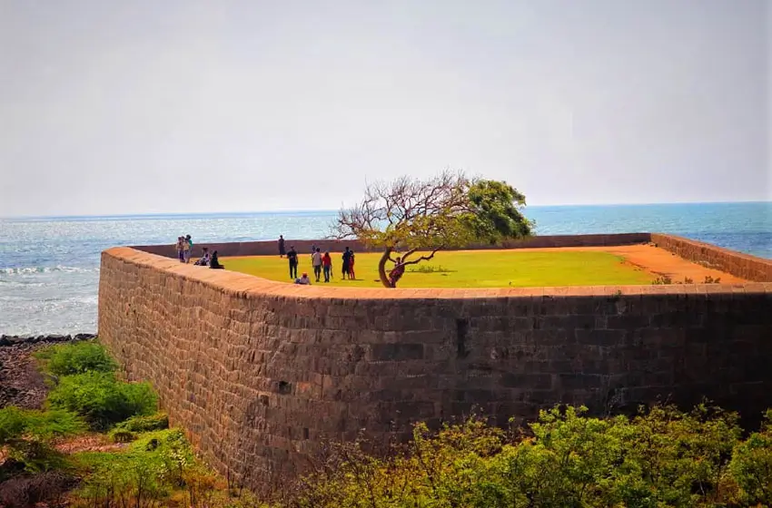 vattakottai fort stone walls and ocean view